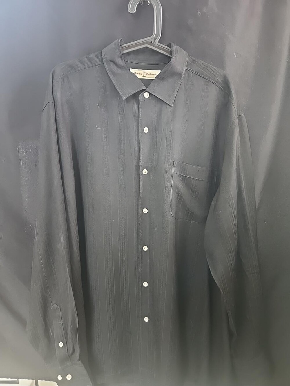 Tommy Bahama Men’s XL 100% Silk Black Jacquard Button Down Shirt
